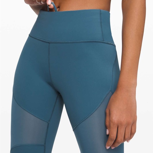 Lululemon hot pursuit HR crop 21” - Picture 3 of 9